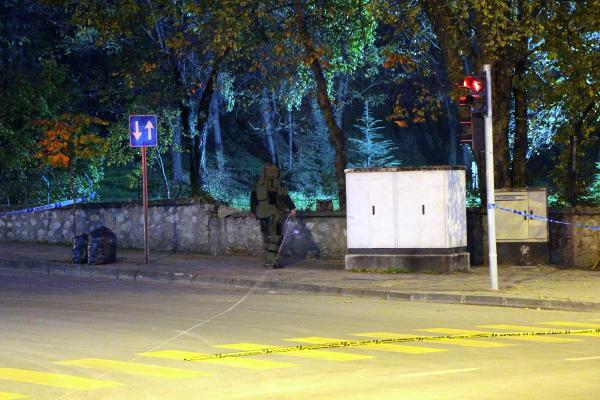 Polis merkezi yanında şüpheli çanta paniği