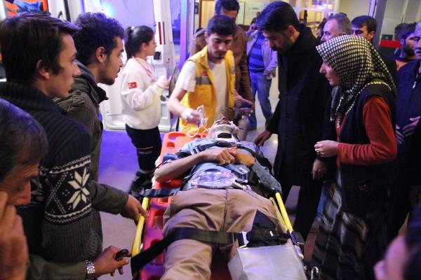 Şanlıurfa’da TIR ile öğrencileri taşıyan minibüs çarpıştı: 2 ölü, 8 yaralı