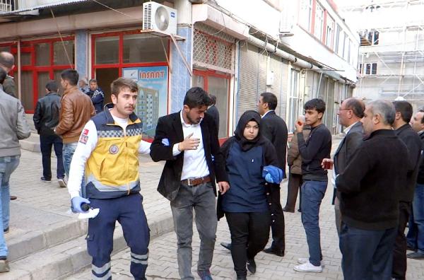 Besni'de ihale kavgası: 2 yaralı