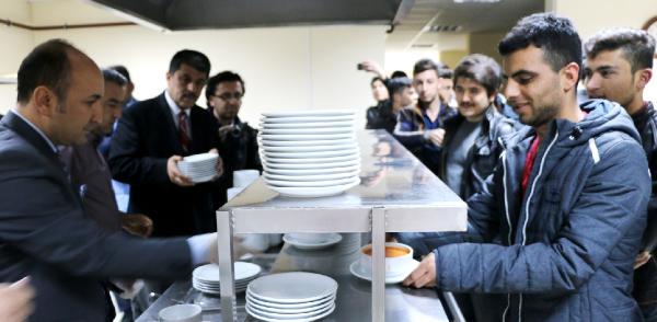 Amasya Üniversitesi'nden öğrencilere ücretsiz yemek