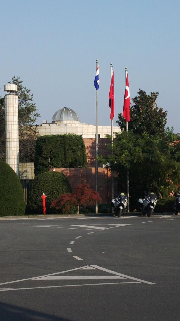 Hırvat Cumhurbaşkanına bayrak jesti