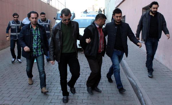 Kayseri’de 4 kilo esrar geçirildi, 3 gözaltı