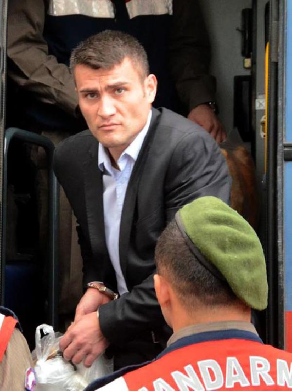 Annesiyle ilişki yaşadığı iddiasıyla komşusunu öldüren sanığa 'tahrik indirimi' istendi