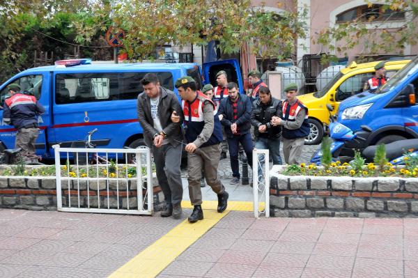 Göçmen kaçakçılığı operasyonuna 7 tutuklama
