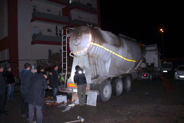 Çimento tankerinde 250 bin paket kaçak sigara ele geçirildi
