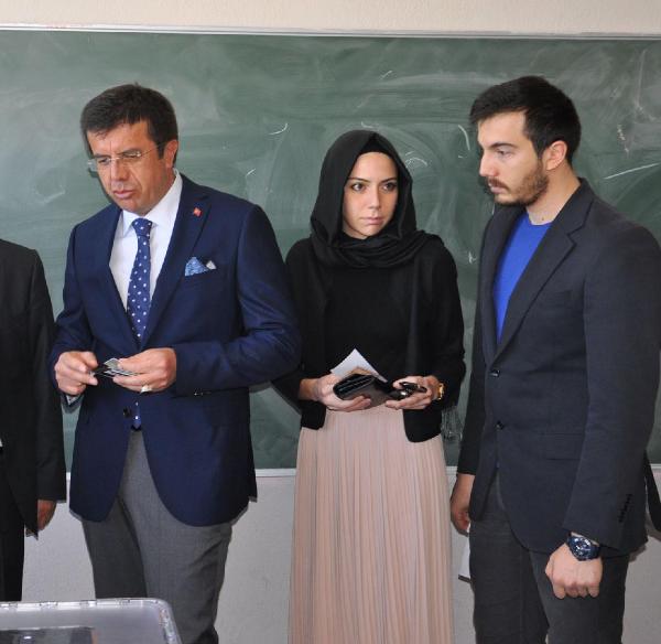 Bakan Zeybekci'nin oğlu hastanede