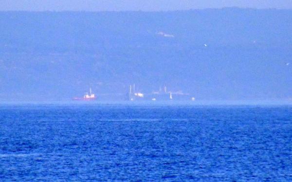 Boğazda karaya oturan 'Antakya' kurtulmaya çalışıyor
