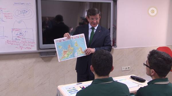 Davutoğlu'dan Coğrafya ve Türkçe dersi