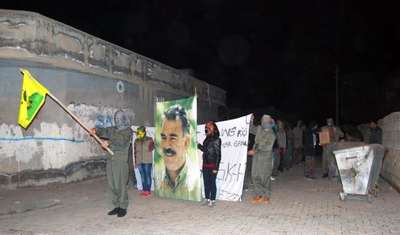 İdil'de YDG-H'liler Kalaşnikof tüfeklerle yürüdü