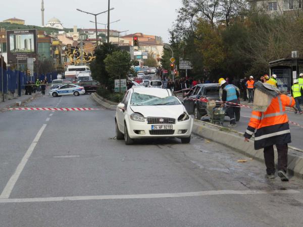 Lodos iskeleyi araçların üzerine uçurdu (1)
