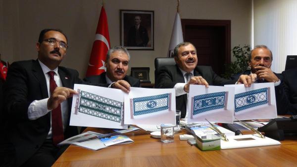 Bakan Eroğlu: Ben de bir Türkmen'im, Türkmenlerin torunuyum, içim sızlıyor