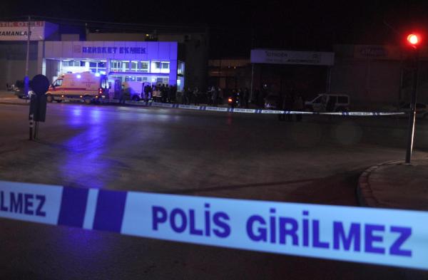 Kırmızı ışıkta silahlı saldırıya uğrayan işadamı öldü