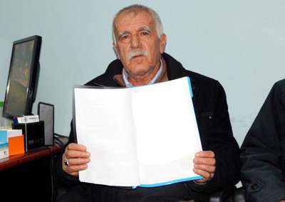 Oğluyla arkadaşını öldürenlerin bulunmasını istiyor