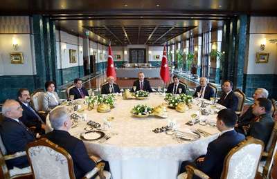 TBMM Başkanı Çiçek, Başbakan Davutoğlu ve Yüksek Mahkeme Başkanları Cumhurbaşkanlığı Sarayı’nda