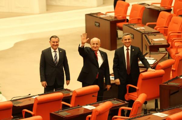 TBMM yeni başkanını seçiyor (1)