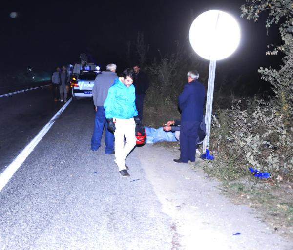 Emniyet amirinin yönetimindeki aracın çarptığı motosikletli öldü