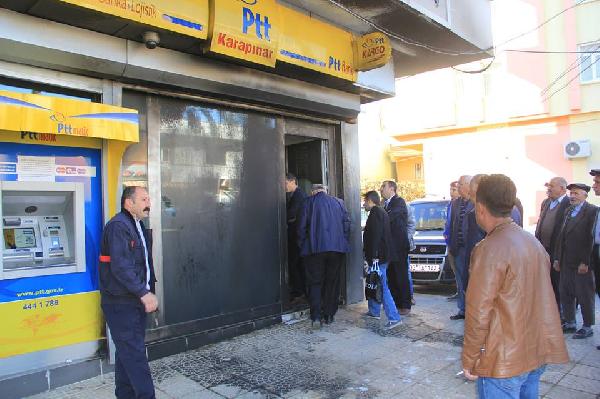 Adıyaman’da PTT şubesine kundaklama girişimi