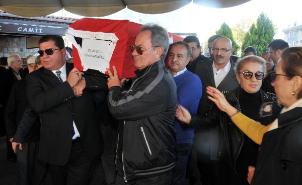 Eski milletvekili Pehlivanoğlu memleketinde toprağa verildi