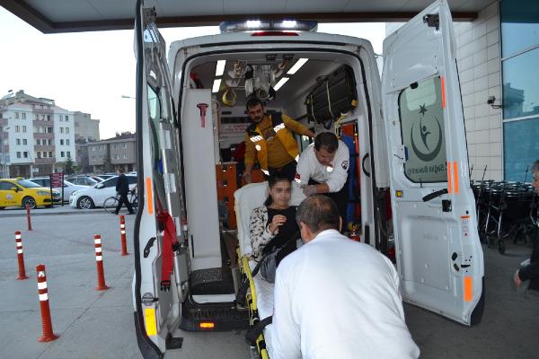 Tartıştığı eski kız arkadaşını bıçaklayıp kaçtı