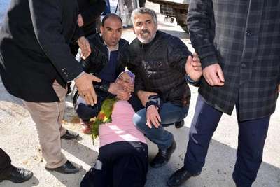 Muradiye'de Kobani gerginliği