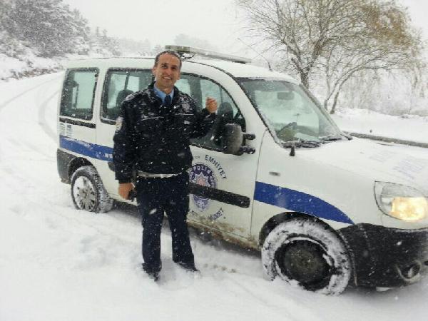 Siverek'te kaymakamı hedef alan terörist saldırısında 1 polis şehit oldu, 1 polis yaralandı (3)