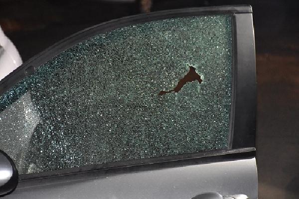 Sancaktepe'de polisin 'dur' ihtarına silahla karşılık verdiler
