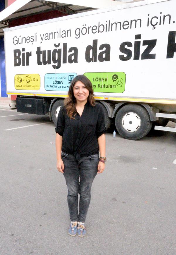 Lösemiyi yendi, LÖSEV meleği oldu