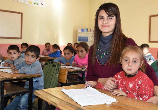 Çatak'ın fedakar Sevcan öğretmeni