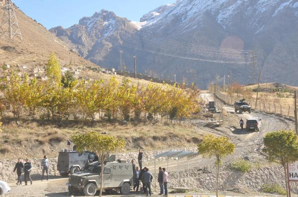 Hakkari'deki şehir mezarlığında şüpheli paket alarmı
