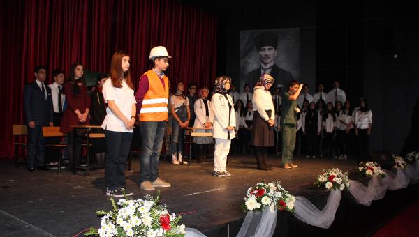 Sivas'ta 20 öğretmen yemin ederek görevine başladı