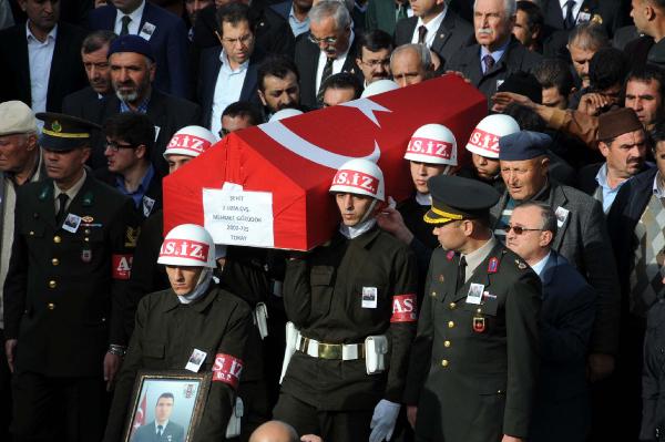 Şehit Uzman Çavuş Gözüdok'u 2 bin kişi uğurladı