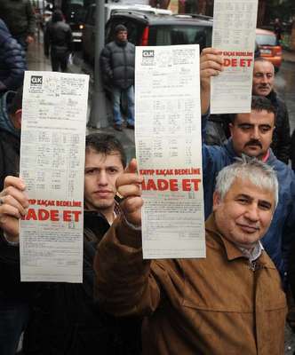 Elektrikte kayıp kaçak bedelini geri istediler