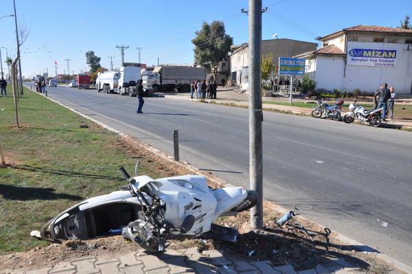 Kamyonetin çarptığı motosiklet sürücüsü öldü