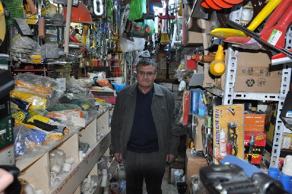 Kardeşinin Maliye Bakanı olmasının sevincini yaşıyor