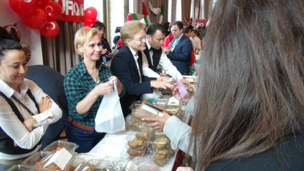 Cenevre BM’de diplomat eşlerinden yardım etkinliği