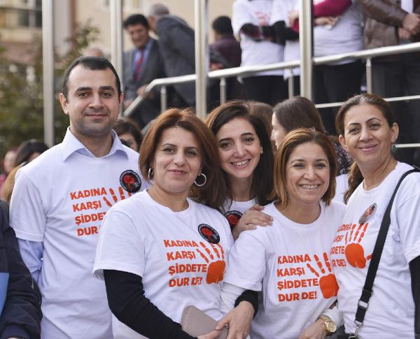 Maltepe'de turuncu eylem