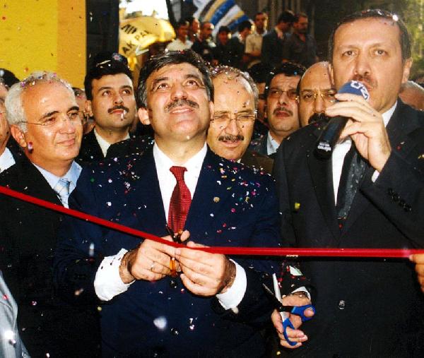Ekonomi Bakanı Elitaş 'Bebelikten' ticaretci