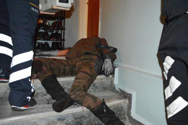 Genç kız, tecavüze kalkışan iş arkadaşını bıçaklayarak öldürdü
