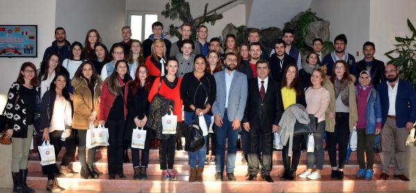 Vali Düzgün: Dünyanın, hepimize yeteceğine inanmamız gerekir