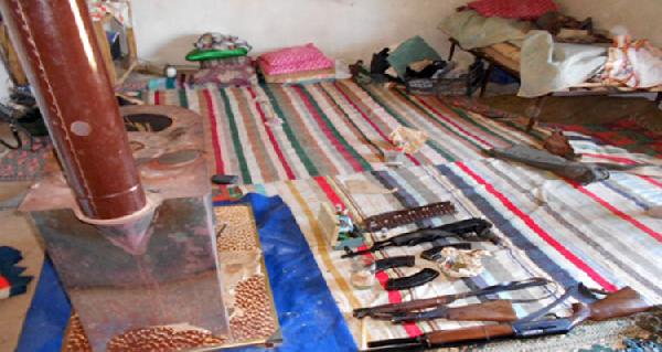Bitlis’teki operasyonda PKK'ya ait mühimmat ve yaşam malzemesi ele geçirildi