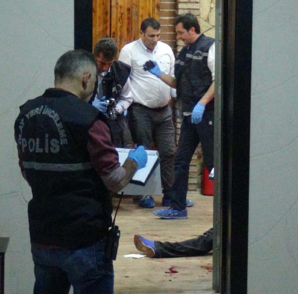 Bar işletmecisi kardeşlerin silahlı kavgası: 1 ölü, 1 yaralı