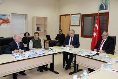 Van depremi yaşayan Vali Karaloğlu, Bursa'da deneyimlerini paylaştı