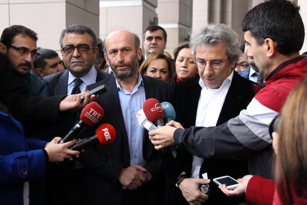 MİT TIR'ları haberiyle ilgili gazeteci Can Dündar ve Erdem Gül ifadeye geldiler
