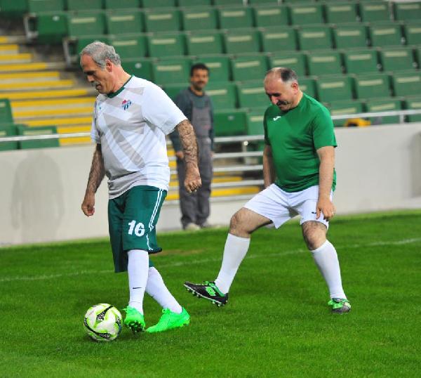 Bursalı Belediye başkanları Timsah Arena’da kapıştı