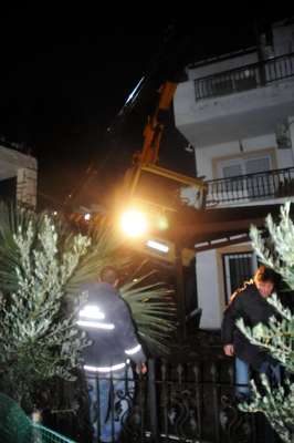 Bodrum'da istinat duvarı çöktü, faciadan dönüldü