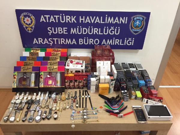 Dubai'den getirdi ,Atatürk Havalimanı'nda yakalandı