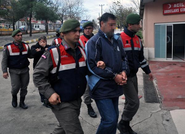Jandarma, Silivri'de 2.5 kilo eroin ele geçirdi, 3 gözaltı