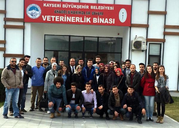 Veterinerlik öğrencilerine hayvanat bahçesinde ders