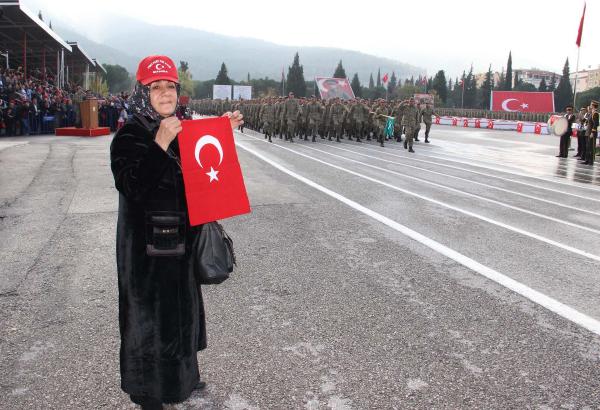 Acemi erler Manisa'da yemin etti