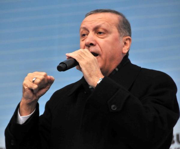 Erdoğan: Putin’le Paris’te yüz yüze görüşmeyi umuyorum